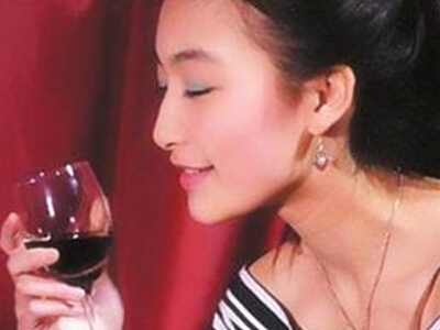 喝酒脸红的十大真相,网上说喝酒有点脸红不好是真的吗