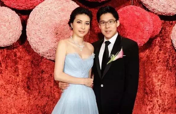 郭晶晶霍启刚，这对豪门夫妻没有狗血只有励志