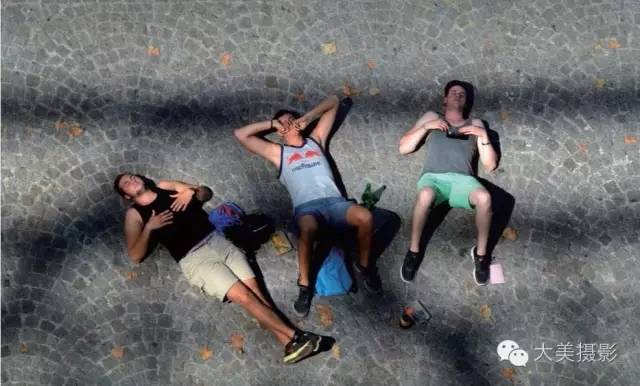 摄影的角度寻找拍摄中的陌生感