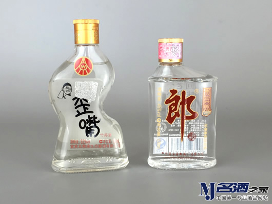 歪嘴郎酒和五粮液歪嘴哪个好喝,五粮歪嘴酒和小郎酒