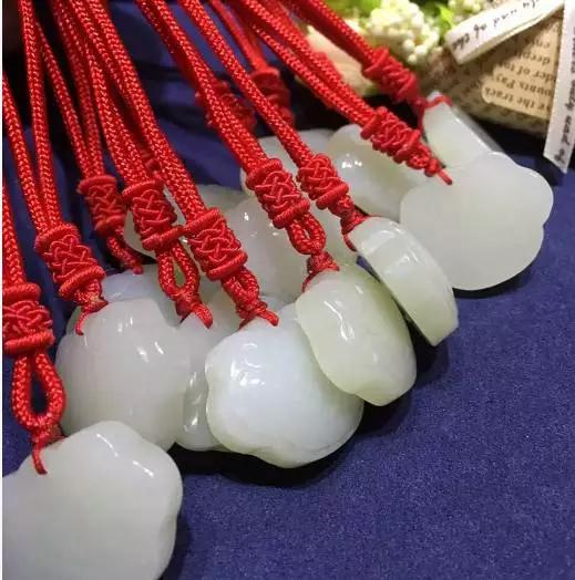 和田玉长命锁忌讳,和田玉长命锁手链