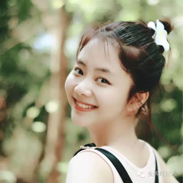 谭松韵耿耿可爱混剪,谭松韵最好的我们耿耿