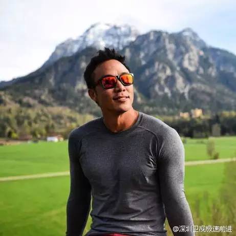 用生命在搞笑的《极速前进》肌肉男究竟是谁？竟和吴彦祖是好基友