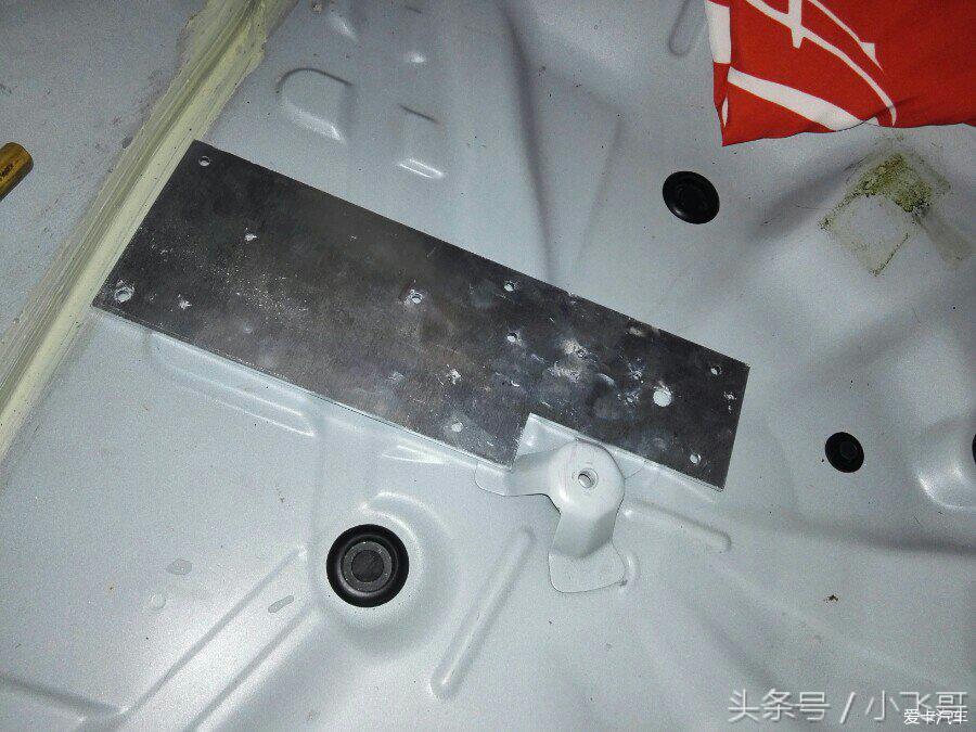 备胎改下挂式,背负式备胎改底挂怎么改