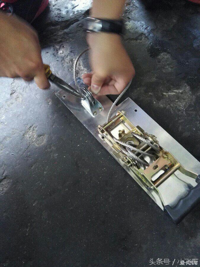 备胎改下挂式,背负式备胎改底挂怎么改