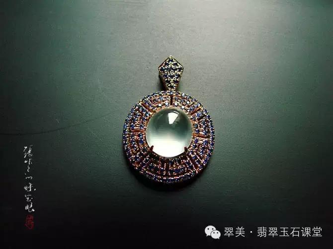 绿色翡翠和红色翡翠一起镶嵌,翡翠镶嵌垫底色和不垫底的区别