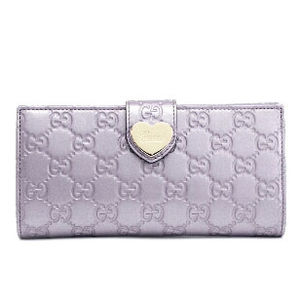 没有一个包包解决不了的问题，如果有就再买一个