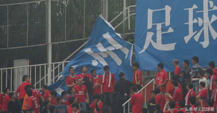 广州富力对广州恒大的德比战,广州恒大和广州富力谁能代表广州