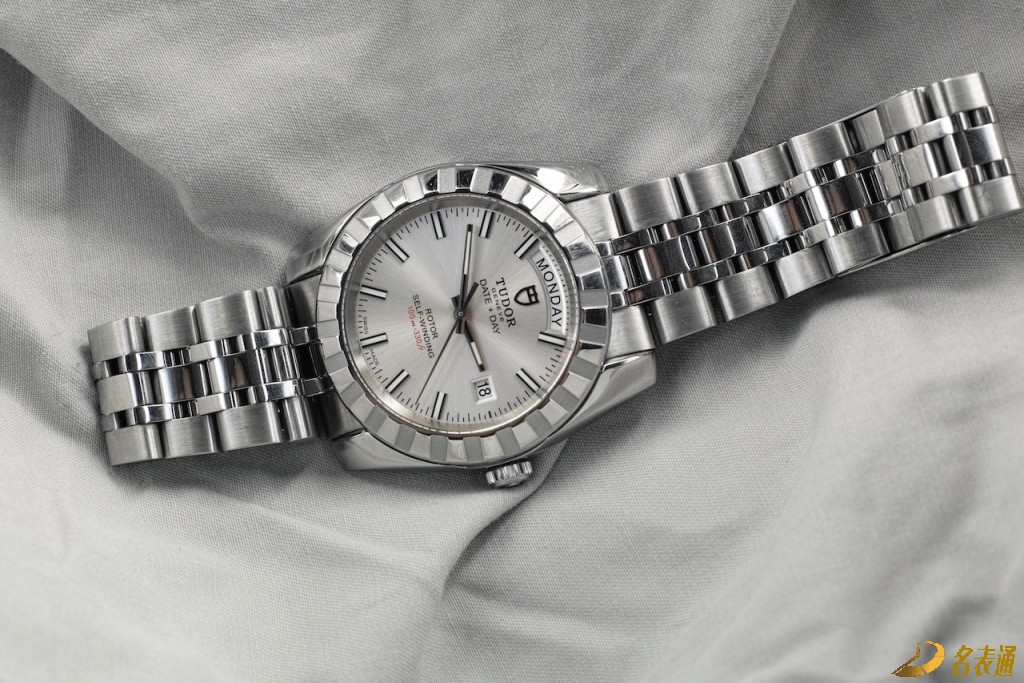 帝舵经典系列41mm值得入手吗,一万多的帝舵哪个系列最值得入手