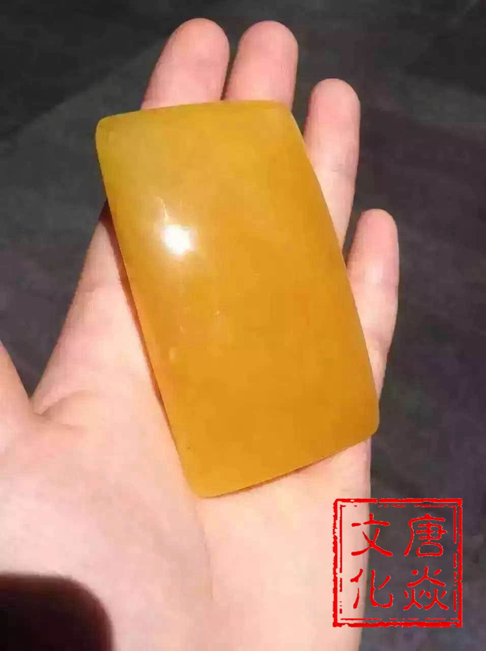 普通蜜蜡能盘成鸡油黄吗,蜜蜡鸡油黄为什么越盘越白