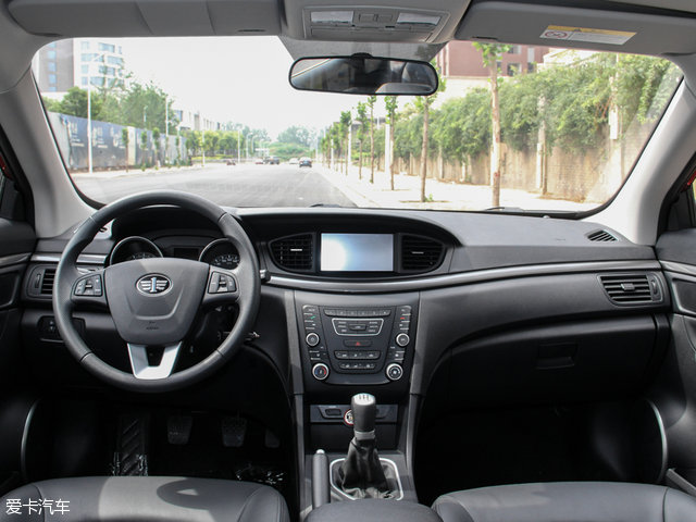 奔腾b501.4t新车落地价,奔腾b50刚上市多少钱