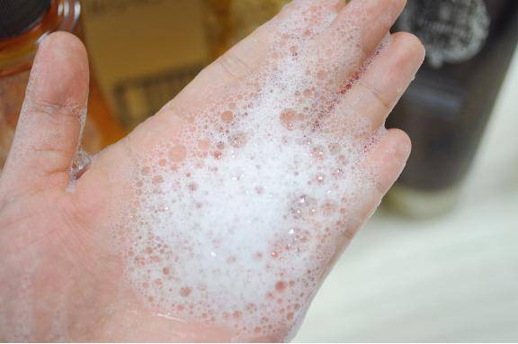 待我长发及腰你送我出嫁可好,待我长发及腰送我一把剪刀文案