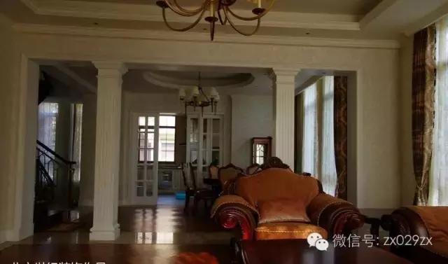 室内有柱子都是怎么装修的,装修时如何处理特别窄的柱子