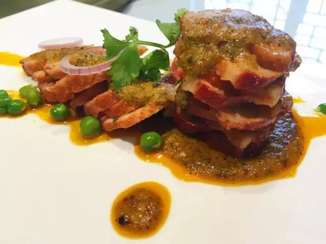 成都烧烤没和你闹！来来来，撸了这一杯，还有三杯……