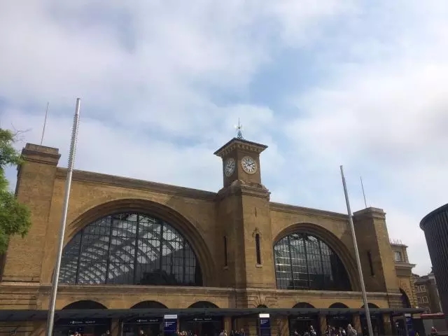 去文艺男神最爱的英国买买买,他脱欧,你脱单