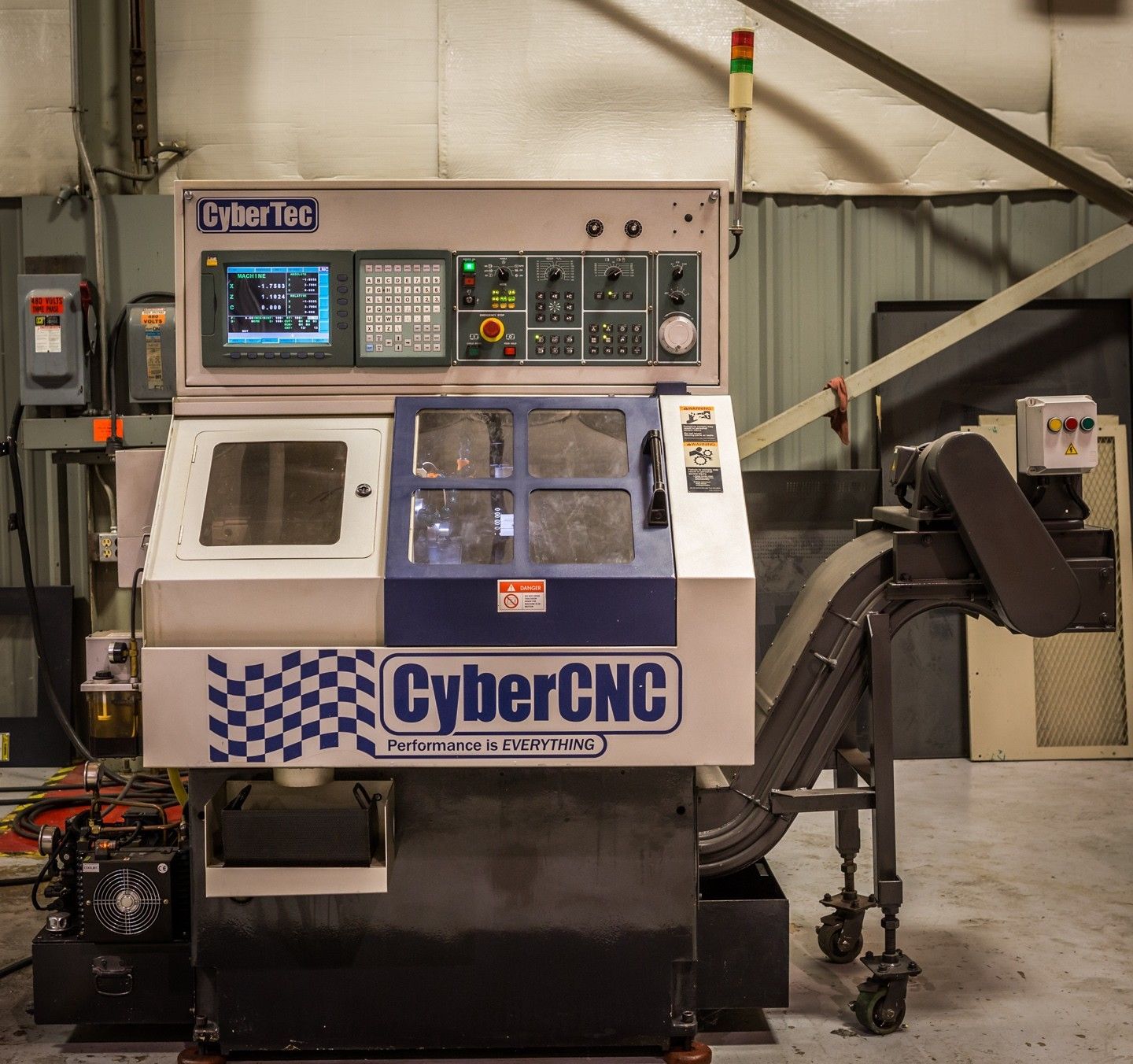 台湾丰雷数控车床，RFC-25，最节省场地的生产应用设备