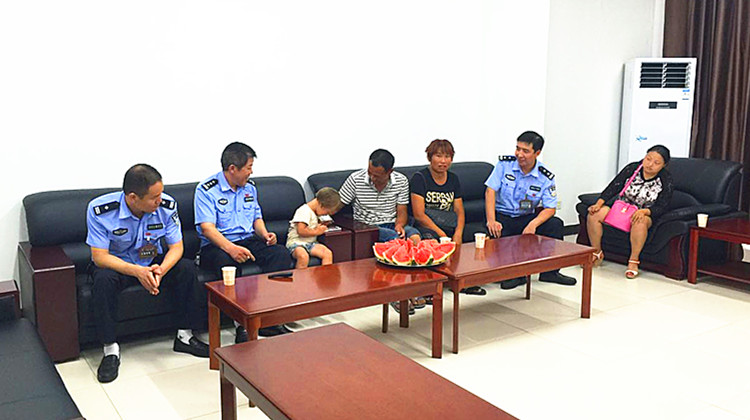 微感动|老乡送来最甜的瓜：念及当初救助情，连年送瓜表谢意