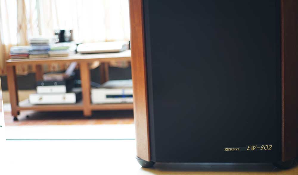 Hi-Fi+家庭影院+数控机床+模型+茶道+抄经=机长空间