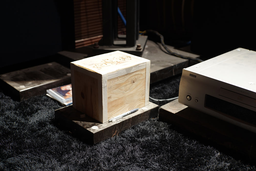 Hi-Fi+家庭影院+数控机床+模型+茶道+抄经=机长空间