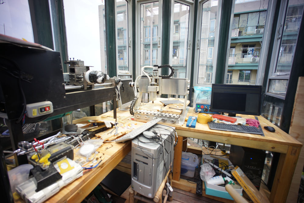 Hi-Fi+家庭影院+数控机床+模型+茶道+抄经=机长空间