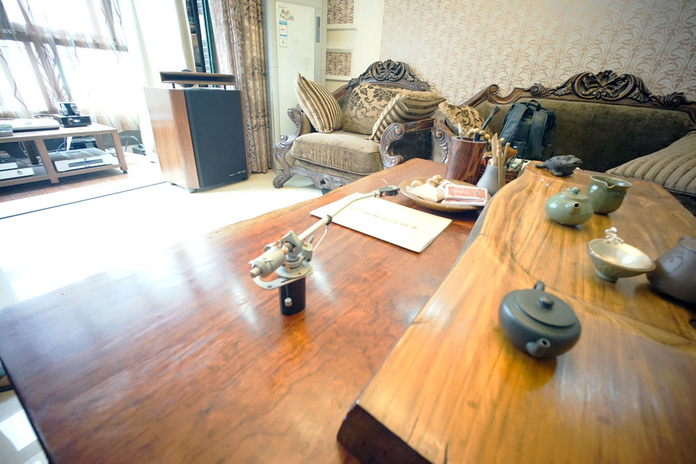 Hi-Fi+家庭影院+数控机床+模型+茶道+抄经=机长空间