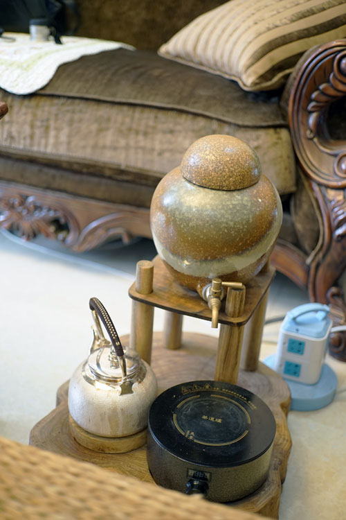 Hi-Fi+家庭影院+数控机床+模型+茶道+抄经=机长空间