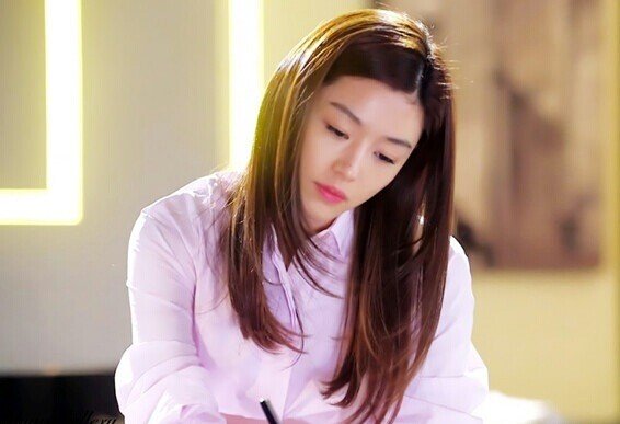 你会因为爱豆而喜欢上一只口红吗？