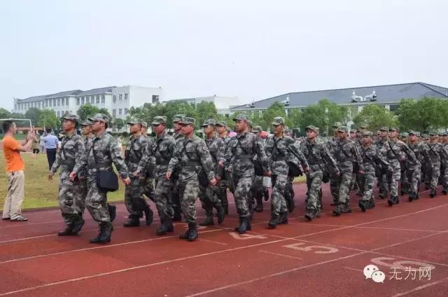 无为欢送抗洪英雄,芜湖欢送抗洪子弟兵