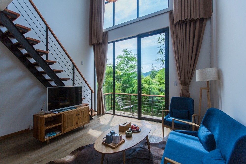 夏天去山上避暑好不好,莫干山下雨天旅游攻略详细