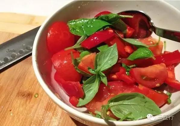 西餐里的那些“杂草”都是啥?一篇文章带你认识香草