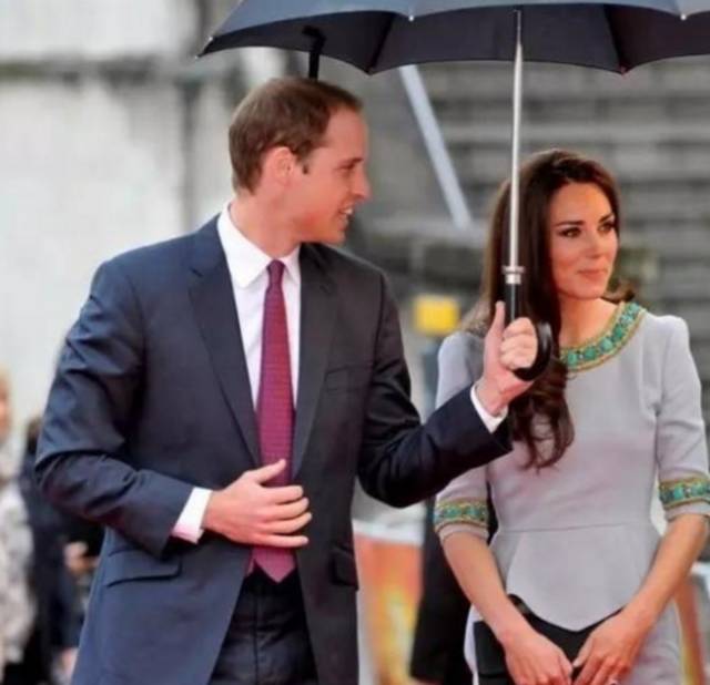 榛戣壊缁呭＋闀挎焺闆ㄤ紴鍗曚汉,杩涘彛榛戣壊缁呭＋闀挎焺闆ㄤ紴