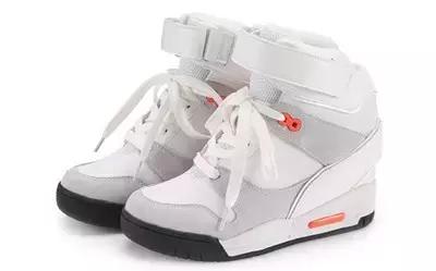 雨天白鞋变泥鞋,爱穿小白鞋,也要会洗哦。