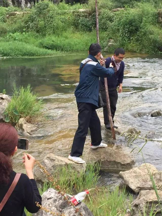 世界上最大的黄果树瀑布在哪里 (黄果树瀑布是不是亚洲第一大瀑布)