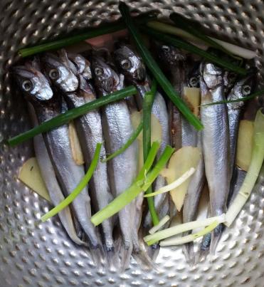 干煎多春鱼正宗做法,干煎多春鱼