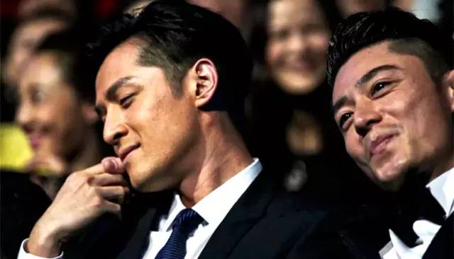 胡歌霍建华最美的场景视频,胡歌霍建华冬天游玩