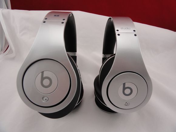 魔声录音师一代和二代的区别,通过音效辨别耳机左右耳