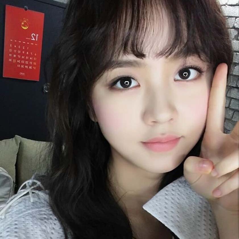 17岁气质甜姐儿，韩国人气新星金所炫