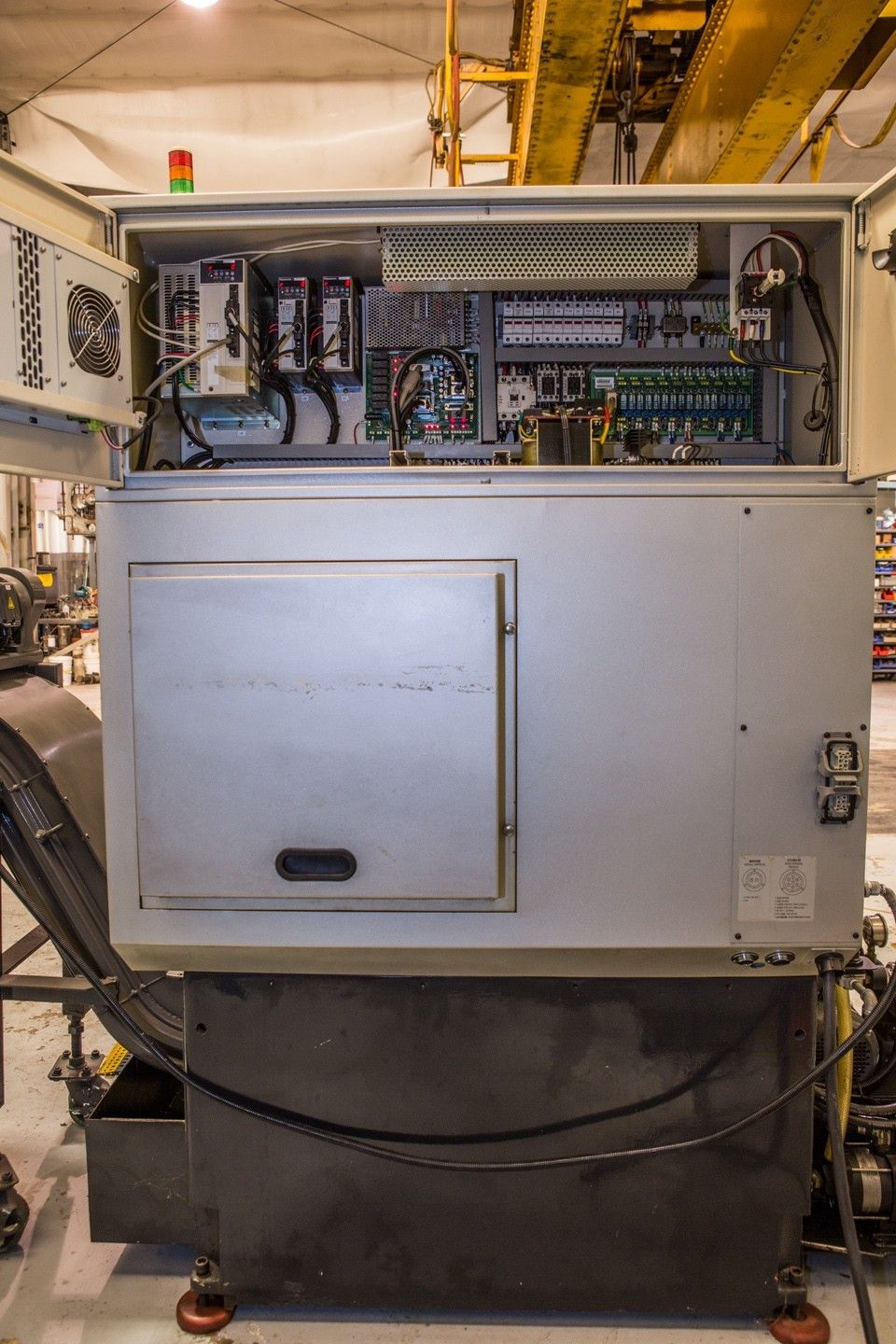 台湾丰雷数控车床，RFC-25，最节省场地的生产应用设备