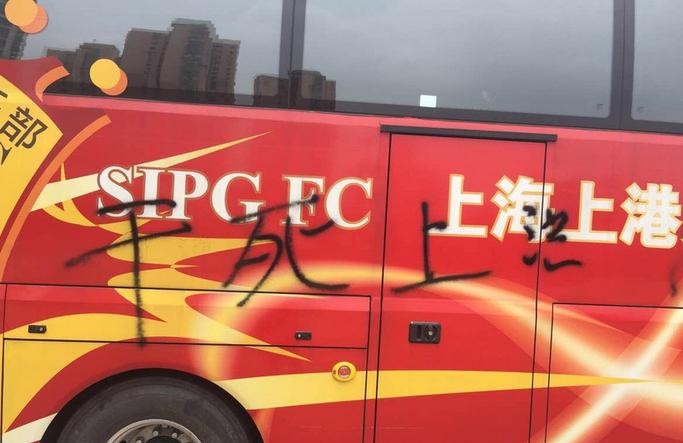 专家解读登巴巴重伤原因,他想回法国治疗