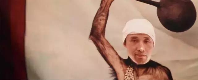 大概认识这个男人后，所有人都想做一只鸡。