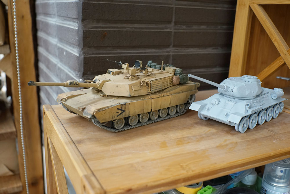 Hi-Fi+家庭影院+数控机床+模型+茶道+抄经=机长空间