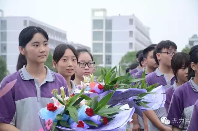 无为欢送抗洪英雄,芜湖欢送抗洪子弟兵