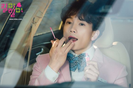 你会因为爱豆而喜欢上一只口红吗？