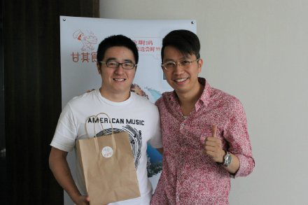 为了叫板美国汉堡,他把包子店开到哈佛大学,一年卖出3个亿