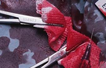 婆婆为了省钱,不让输血害死了儿媳妇,依然只想要孙子!