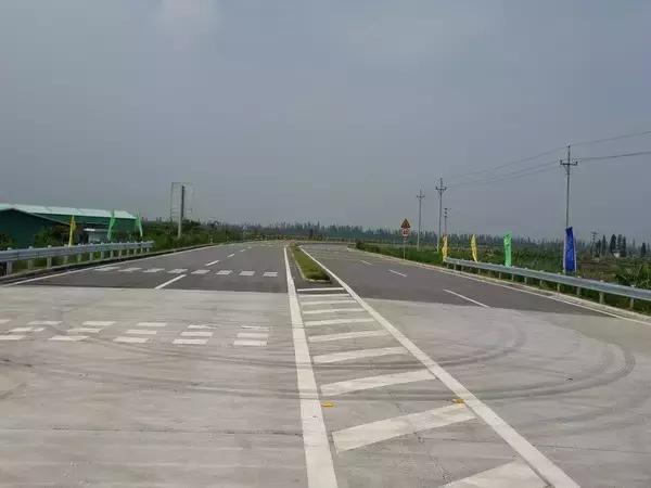 珠海金湾哪个镇更有发展前景,珠海金湾区是不是很偏