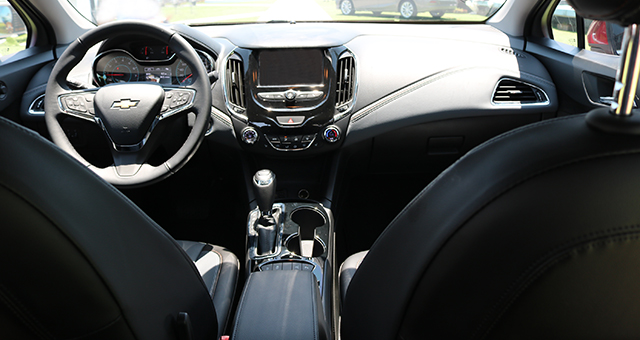 科鲁兹能跑赢思域吗,经典科鲁兹跑赛道和思域