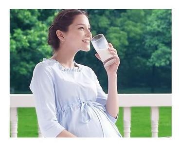 孕期补钙对胎儿脑部发育好吗,孕期补充维生素和钙的作用