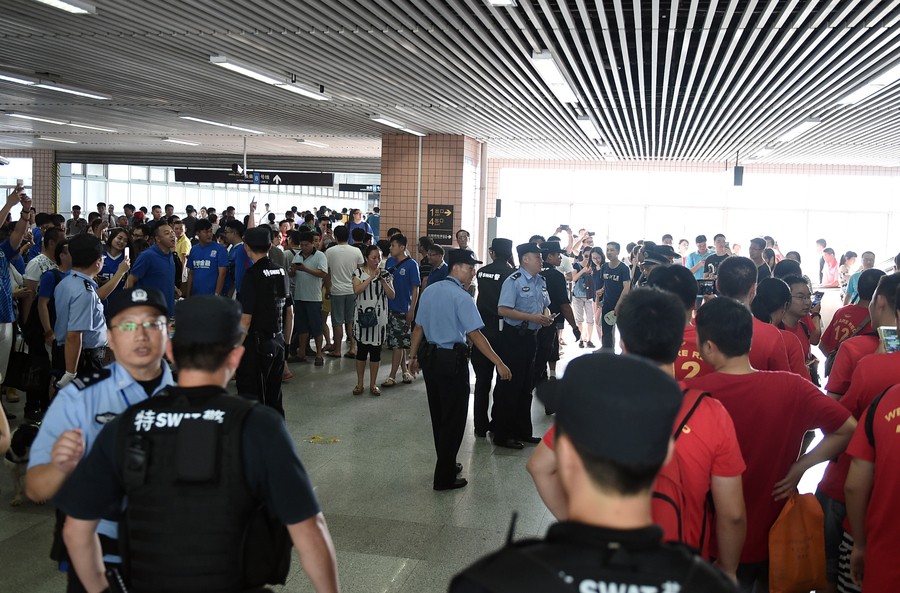 专家解读登巴巴重伤原因,他想回法国治疗