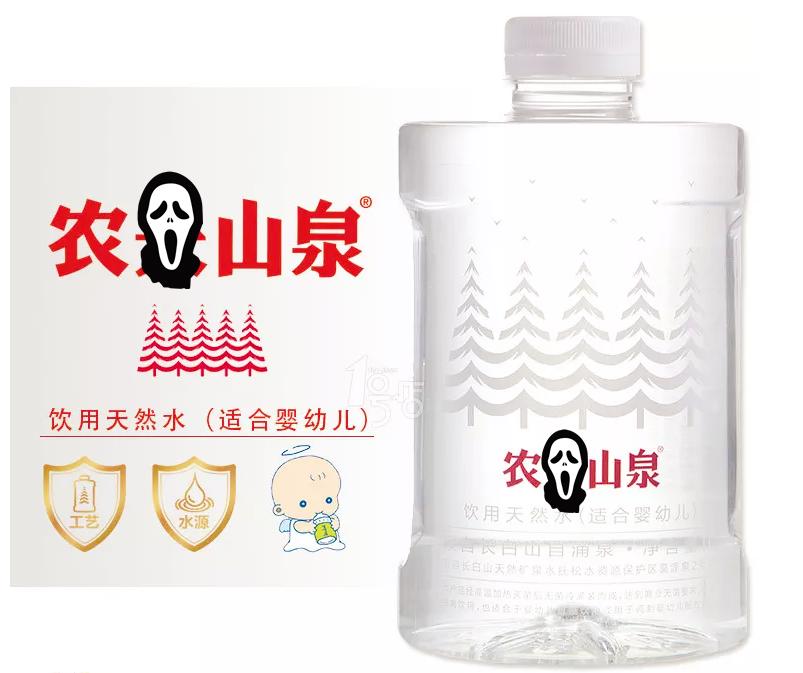 这么热的天都给孩子穿什么,夏天有必要给宝宝喝水吗